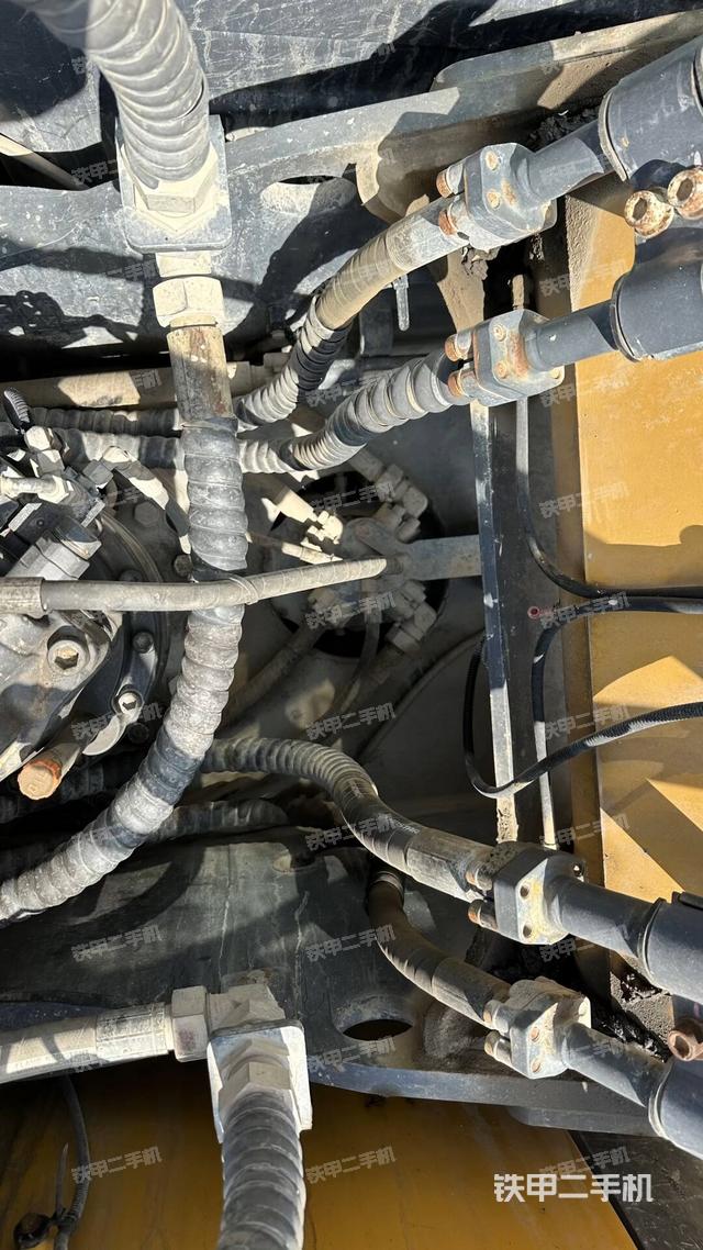 回轉(zhuǎn)馬達(dá)（上車部件）