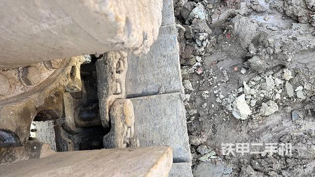 右侧行走马达盖板（行走机构）