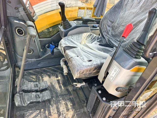 座椅后部（駕駛室部分）