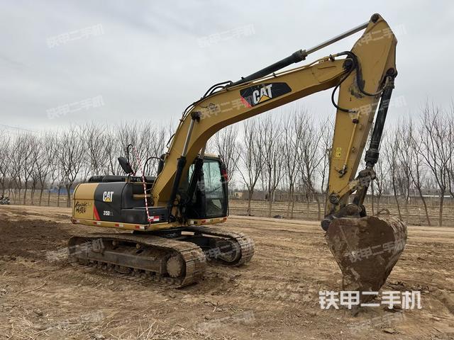 驾驶室顶部（整机外观）