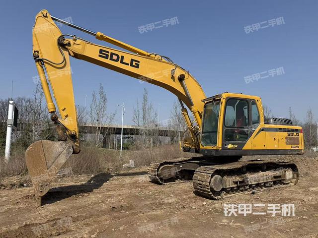 山东临工E6225F挖掘机