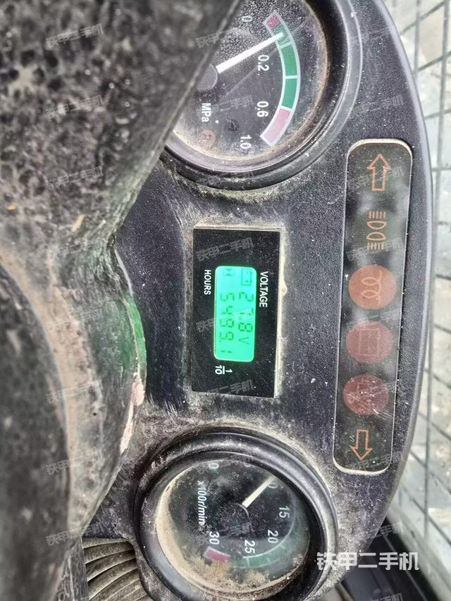 单侧履带整体（整机外观）