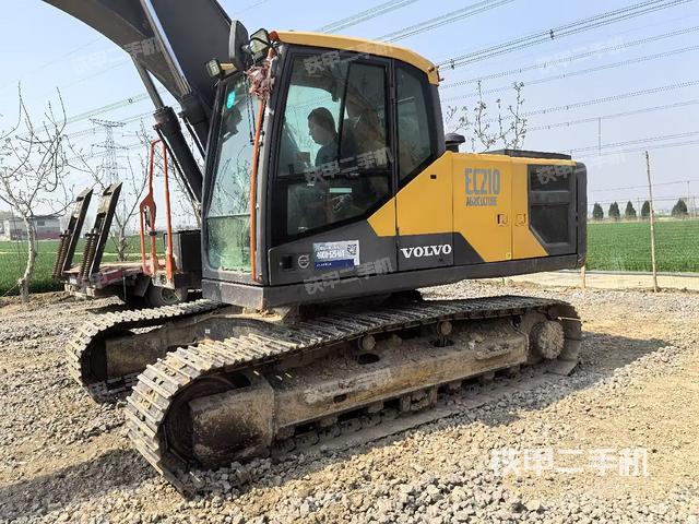 駕駛室整體（整機(jī)外觀）