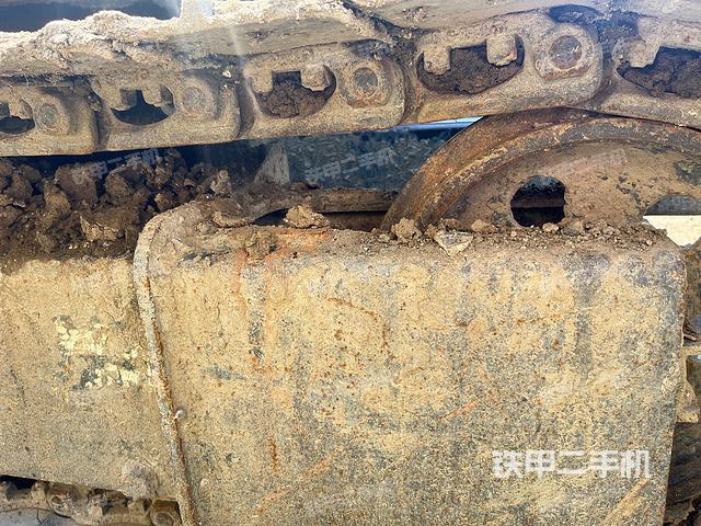 回转马达和主控阀（整机外观）