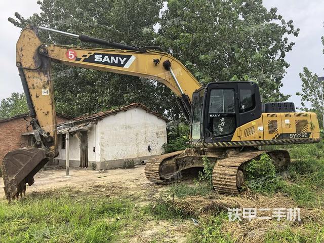 三一重工SY215C挖掘机