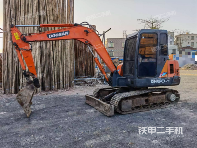 湛江市二手斗山dh55-v挖掘机-左前45实拍图-161