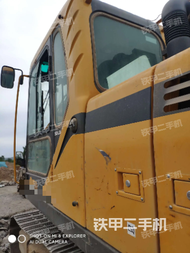 驾驶室左后45度(驾驶室部分) 驾驶室左后45度(驾驶室部分)