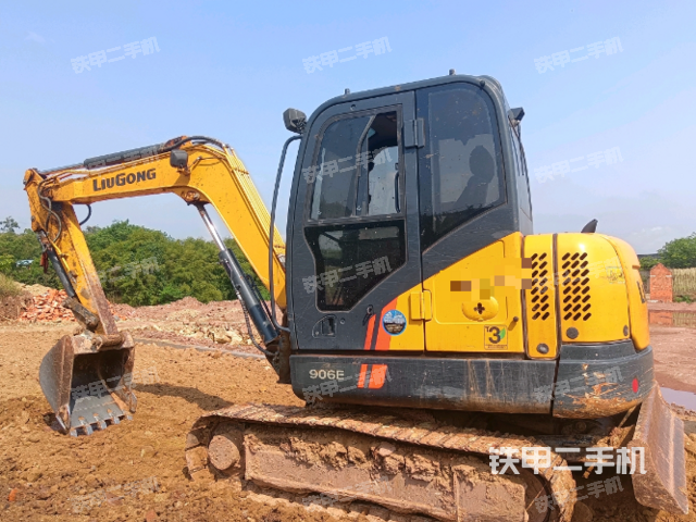 柳工clg906e挖掘机