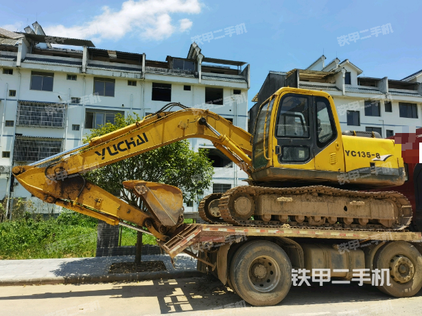 玉柴YC135-8挖掘机