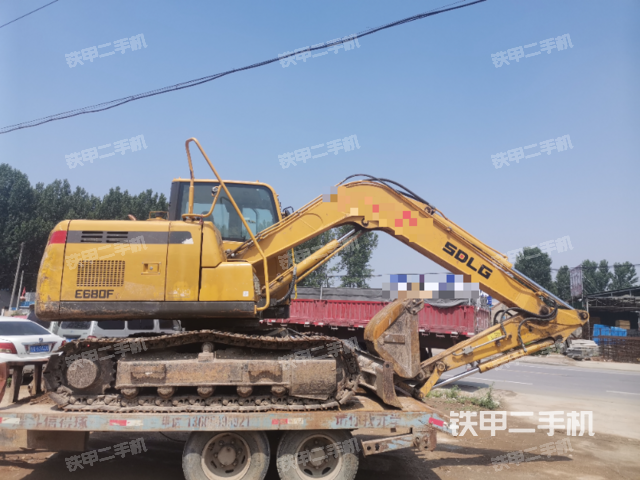 山东临工E680F挖掘机