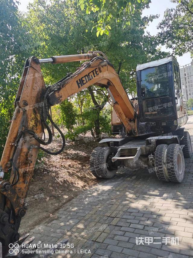 恒特重工HTL70挖掘机