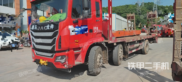 江淮重工6X2平板运输车