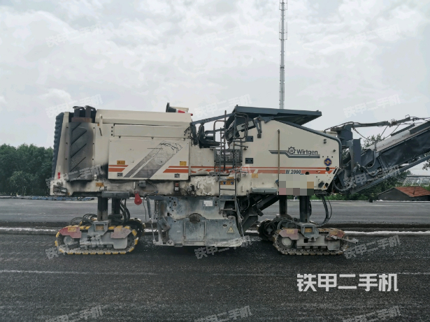 维特根W2000铣刨机