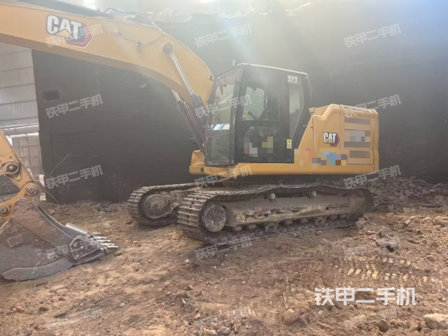 卡特彼勒新一代CAT®323 液压挖掘机