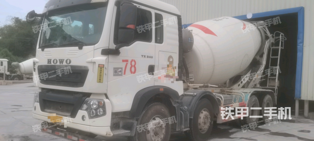豪沃ZZ1317N3667E1搅拌运输车