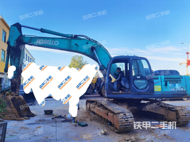 神钢SK260LC-8挖掘机