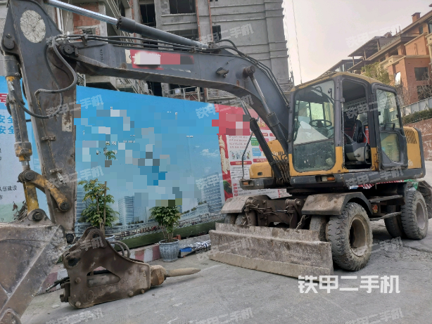 重庆勤牛QNL150挖掘机