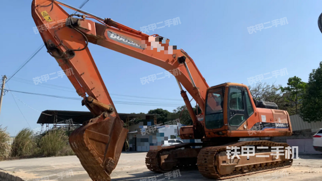 斗山DH300LC-7挖掘机