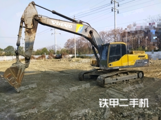 沃爾沃EC250D挖掘機實拍圖片