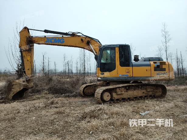 徐工XE215D挖掘机