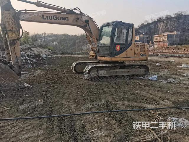 柳工CLG915D挖掘机