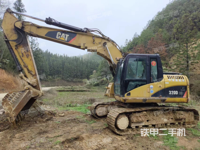 卡特彼勒320DRR挖掘机