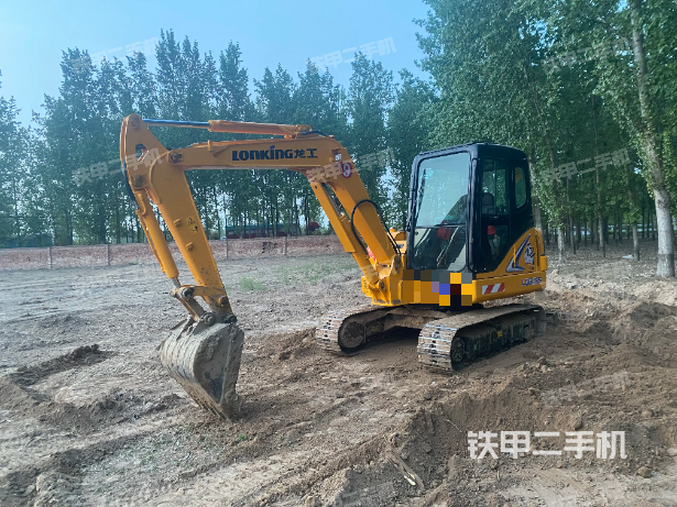 龙工LG6065挖掘机