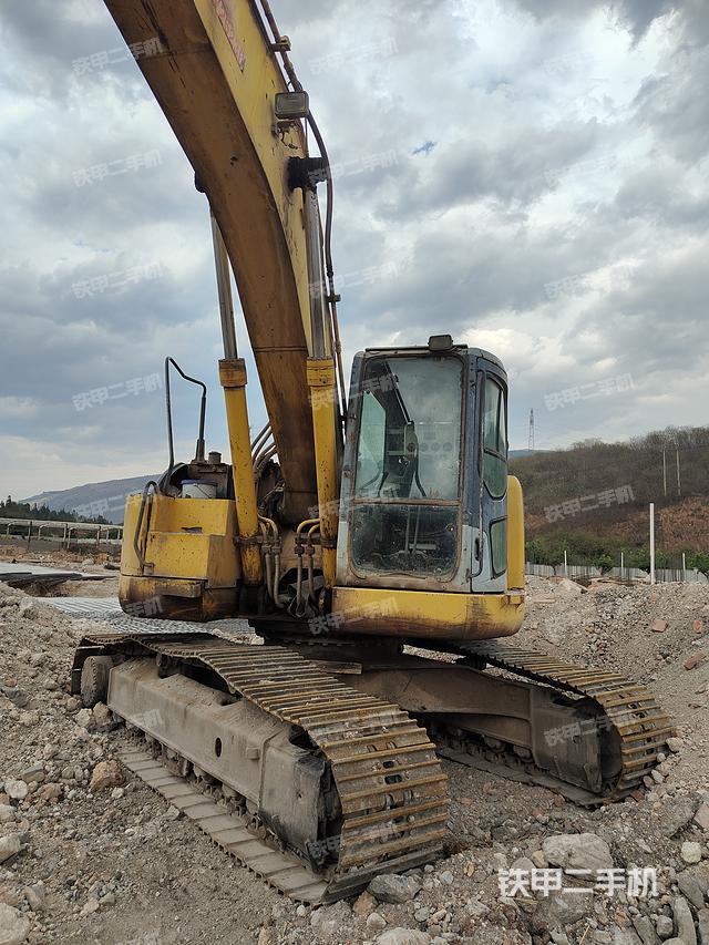 小松PC228US-3挖掘机