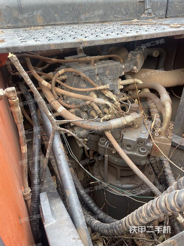 驾驶室整体（整机外观）