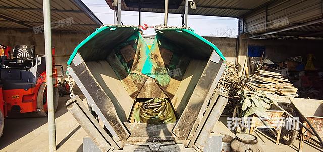 整机右后45°（设备外观及核心部件）