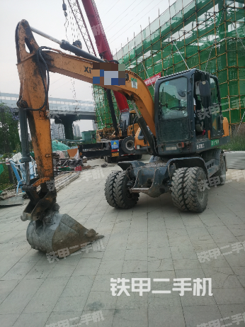 新源XYB75W-9挖掘机