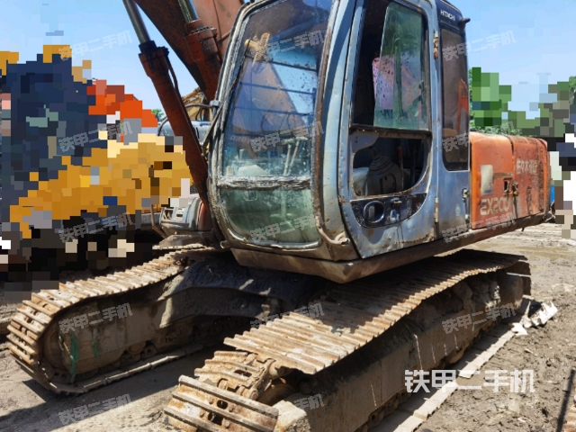 日立EX200-5挖掘机