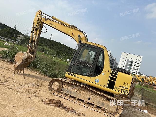 小松PC100-6挖掘机