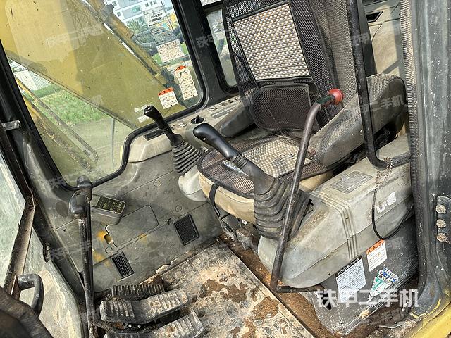 驾驶室整体（整机外观）