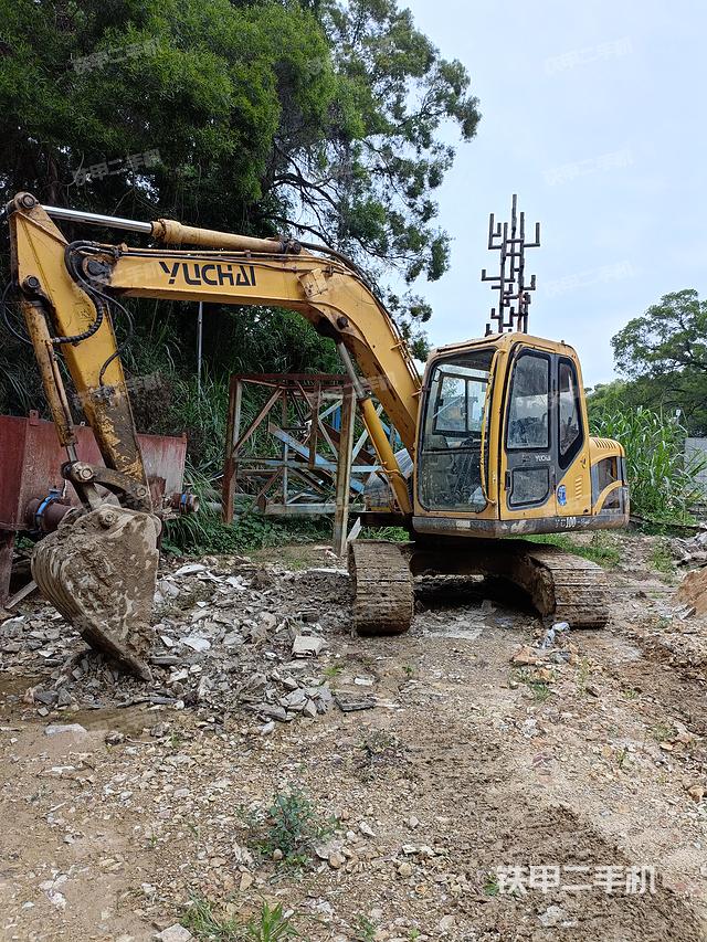 玉柴YC85-8挖掘机