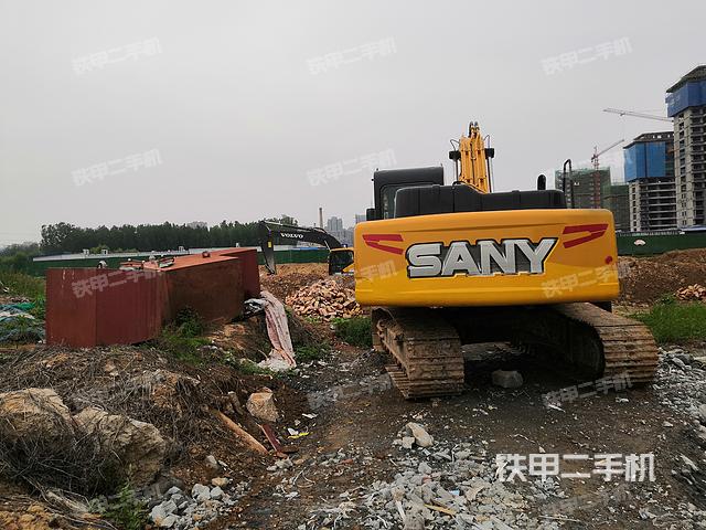 三一重工SY205C挖掘机