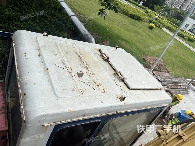 驾驶室顶部（整机外观）