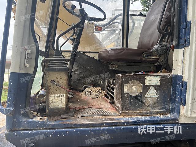 驾驶室整体（整机外观）