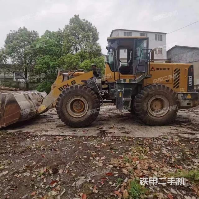 山东临工LG953装载机