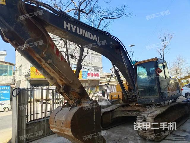 现代R225LVS挖掘机