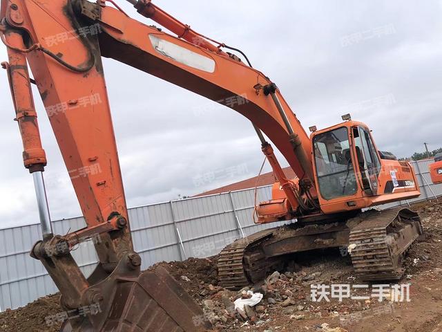 斗山DH370LC-9挖掘机