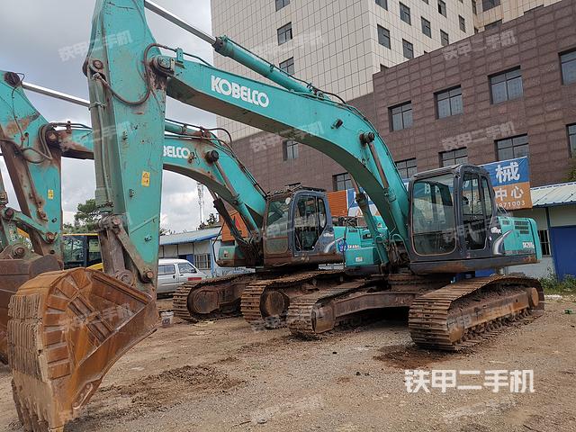 神钢SK260LC-8挖掘机