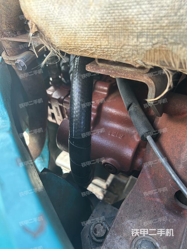 回转马达和主控阀（整机外观）