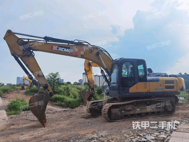 徐工XE200DA挖掘机