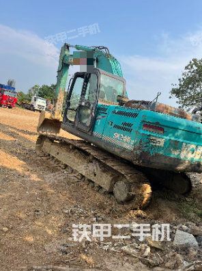 神钢SK210LC-8挖掘机
