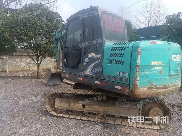 神钢SK75-8挖掘机