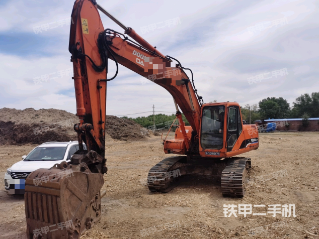 斗山DH220LC-7挖掘机