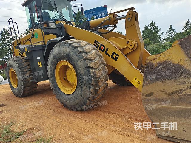 工作装置整体（整机外观及大件）