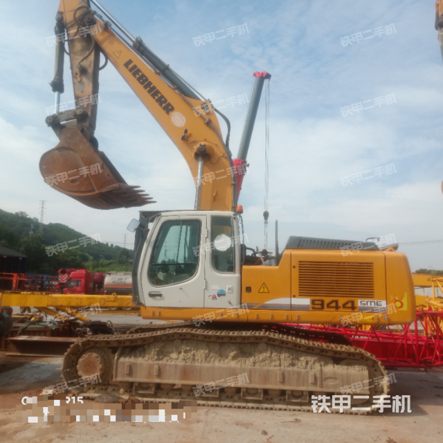 利勃海尔R944C SME挖掘机