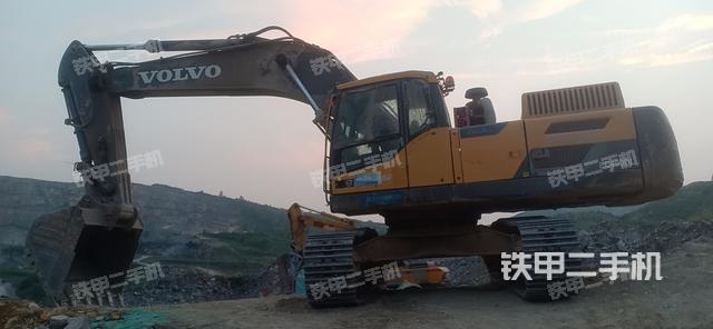 沃尔沃EC350D挖掘机